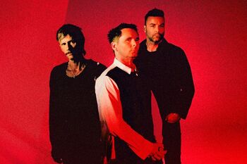 Muse - The Wow! Signal Tour