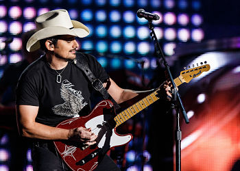 Brad Paisley - Crushin It Tour With Special Guest Eric Paslay