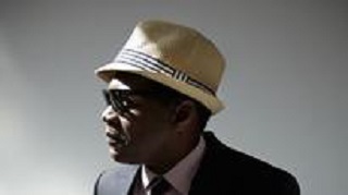 Robert Cray Band - Standing Room Only